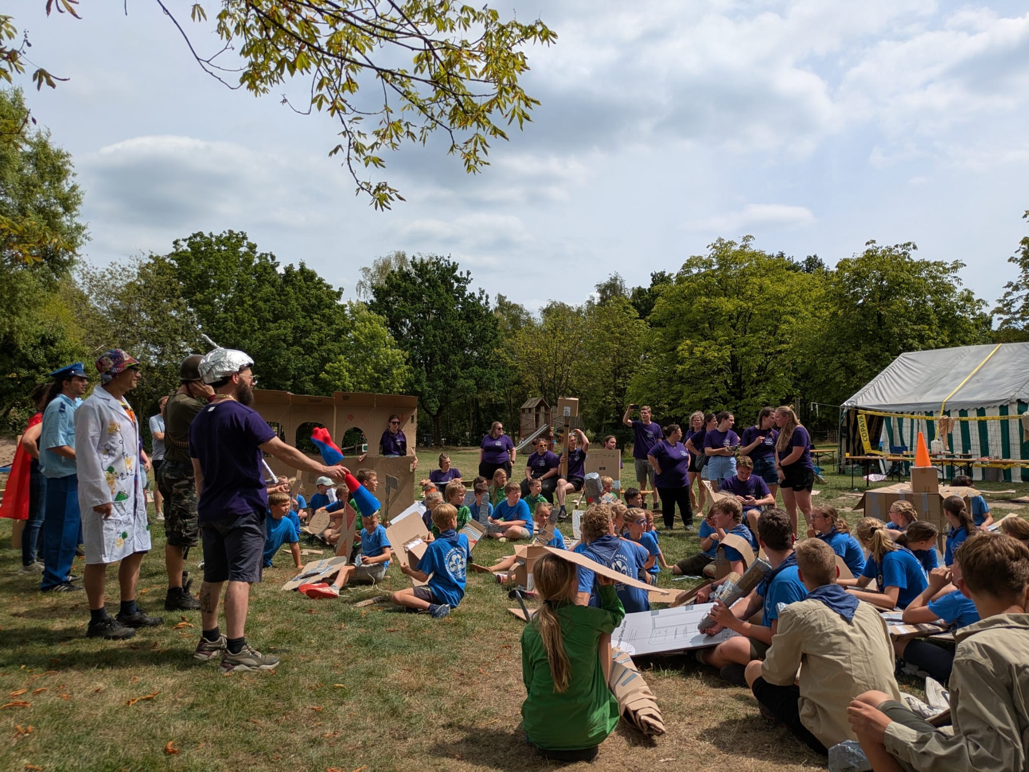 Oudste Welpen van Scouting Alphen tijdens een buitenactiviteit